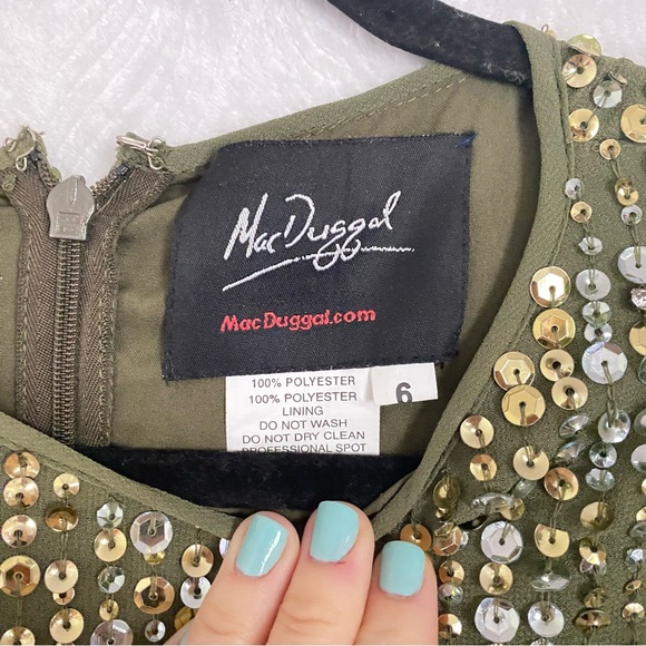 Mac Duggal NWT Sequined High Neck Sleeveless Column Gown Olive Green Sz 6 93603 - Picture 13 of 16